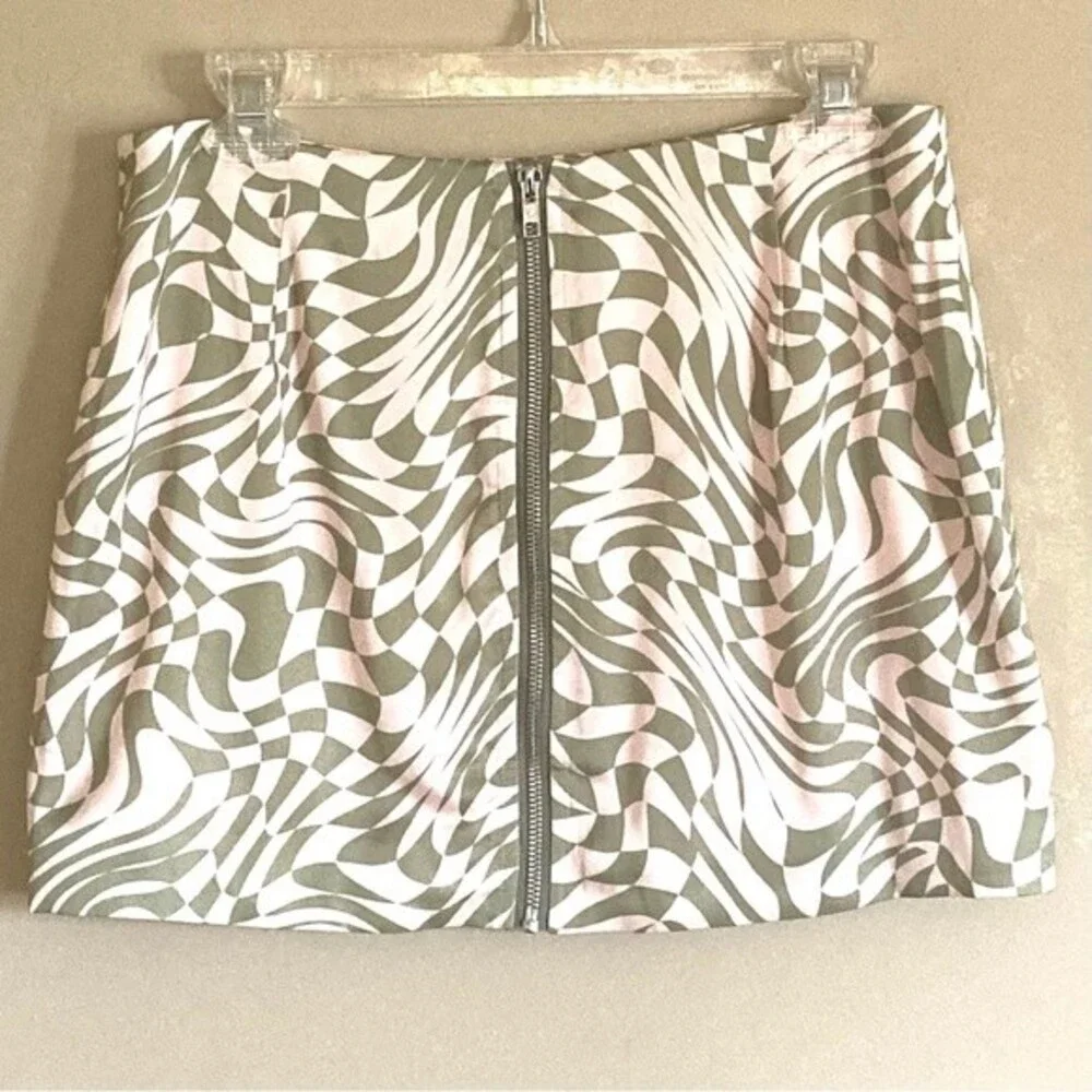 NEW For Love & Lemons Aiko Green and Blush Geometric Print Mini Skirt Size M